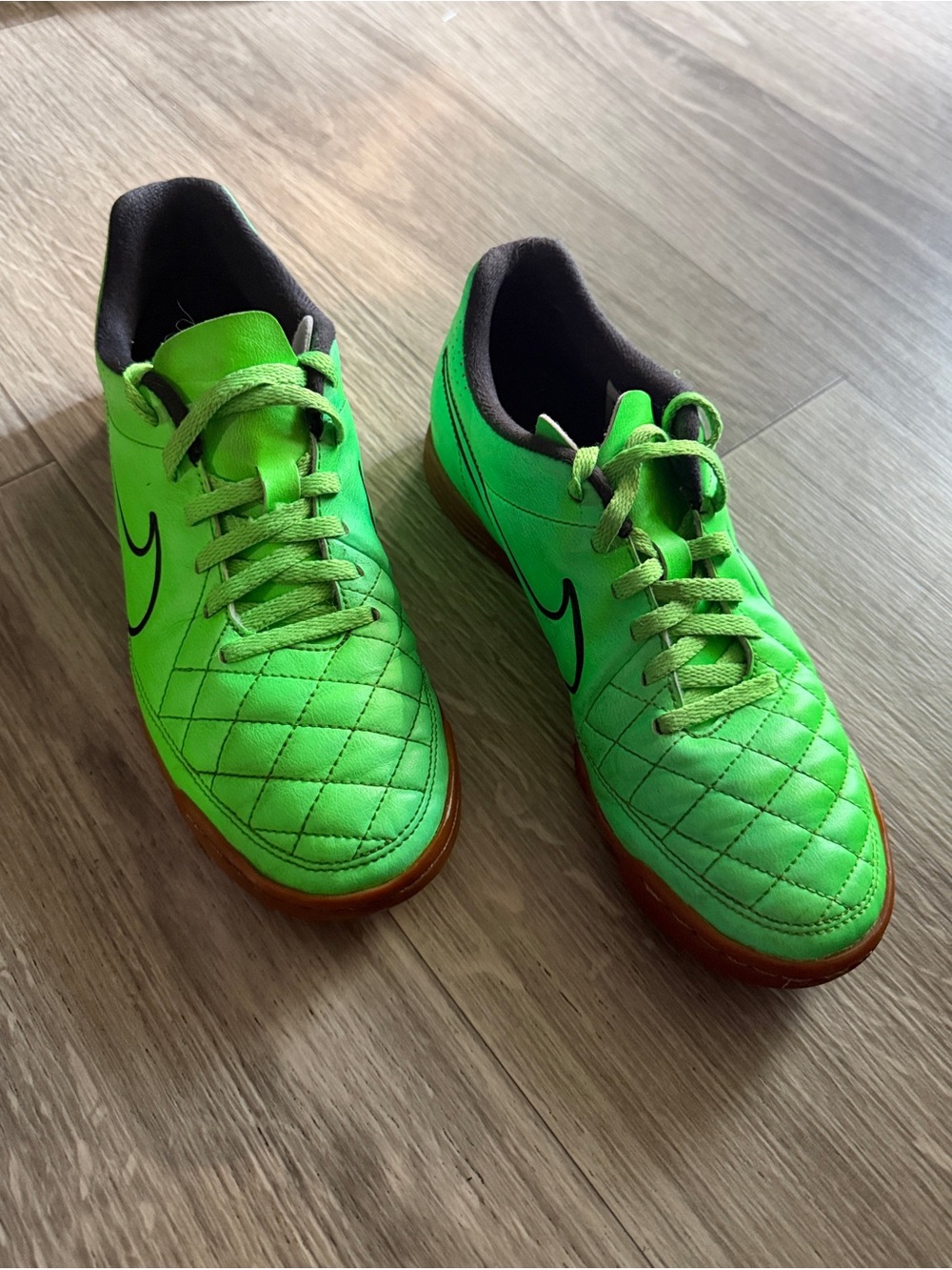 Nike Men’s Neon Green Indoor Soccer Shoes with Gum Sole